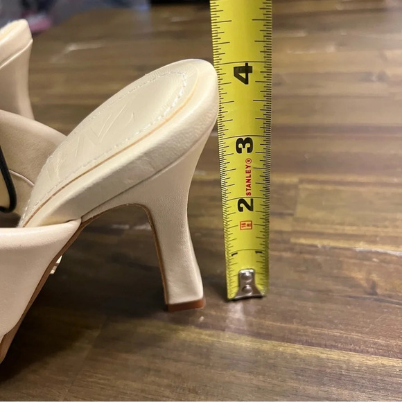 Zara Asymmetrical Toe Strap Heels - Picture 11 of 11